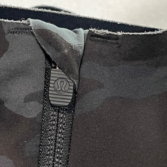 Lululemon 38D Enlite Bra Zip Front Sports Bra Camo Black High Support Wireless - Picture 6 of 16